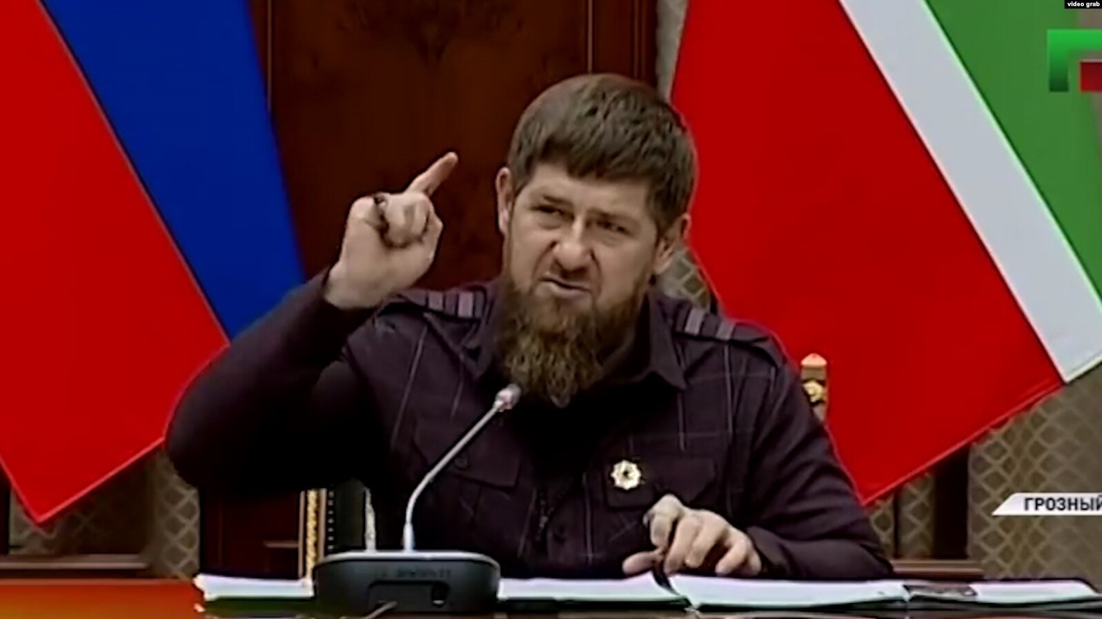 Слава кадырову. Рамзан Кадыров смеется. Кадыров угрожает. Кадыров пригрозил. Рамзан Кадыров угрожает.